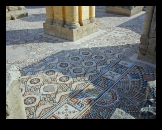 Mesopotaamia mosaiigid: iidsete esemete ühendamine
